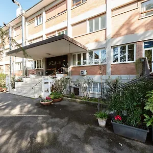 Casa Per Ferie Opera Don Calabria Affittacamere Roma